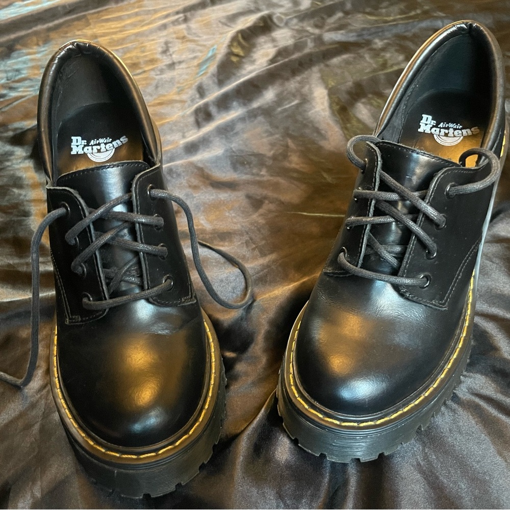 Dr. Martens Salome 4” heels 4 eyelet